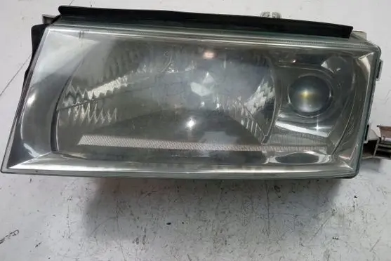 Skoda Octavia Mk1 (1U) Headlight/headlamp 1U1941017D