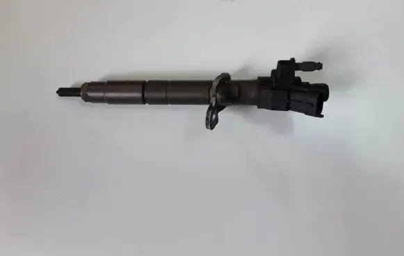 Volvo V70 Fuel injector 31272690