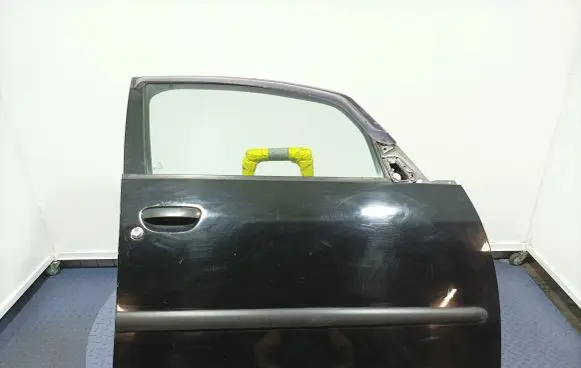 Mitsubishi Colt Front door