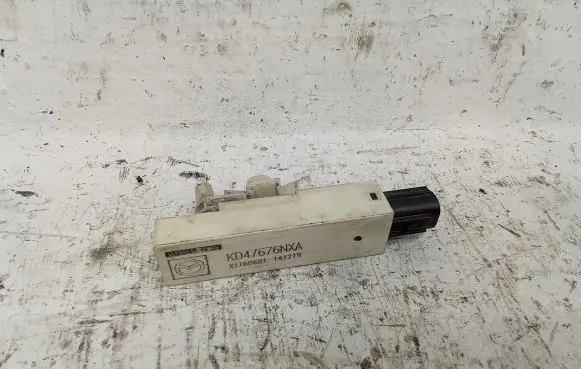 Mazda 3 III Aerial antenna amplifier KD47676NXA X1T60681 141219
