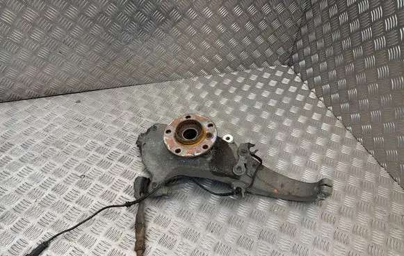 BMW 5 F10 F11 Front wheel hub 0000