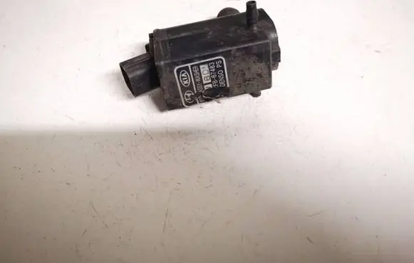 KIA Carens I Windscreen/windshield washer pump 0K2FB67483 0K2FB-67483