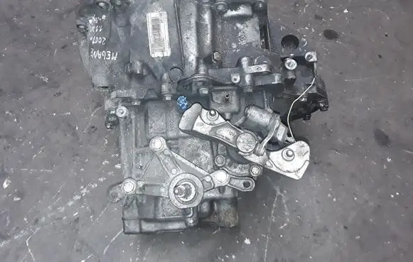 Renault Megane II Manual 6 speed gearbox 7701717853 8200370824