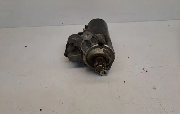 Volkswagen PASSAT B6 Starter motor 1005831332