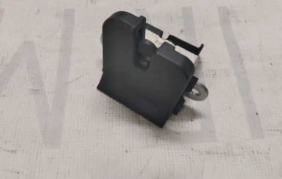Skoda Yeti (5L) Tailgate/trunk/boot lock/catch/latch 5L6827505C