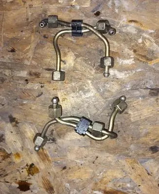 Peugeot 307 Fuel injector supply line/pipe 