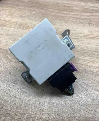 Toyota Avensis T250 Window wiper relay 150696