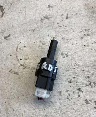 Brake pedal sensor switch