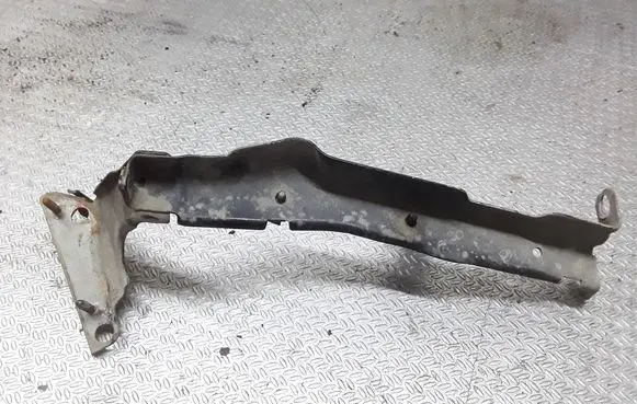 Audi A4 S4 B8 8K Fender mounting bracket