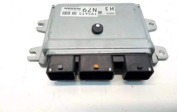 Nissan Juke I F15 Engine control unit/module 195415 MEC940040