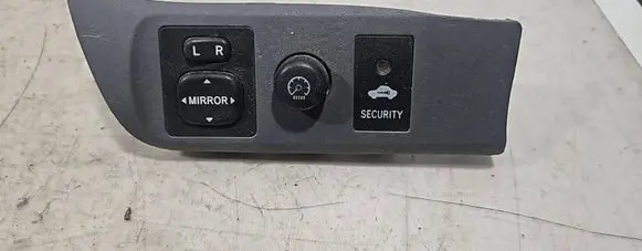 Toyota RAV 4 (XA20) Wing mirror switch 5544642020