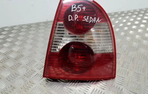 Volkswagen PASSAT B5.5 Rear/tail lights 3B5945096AE