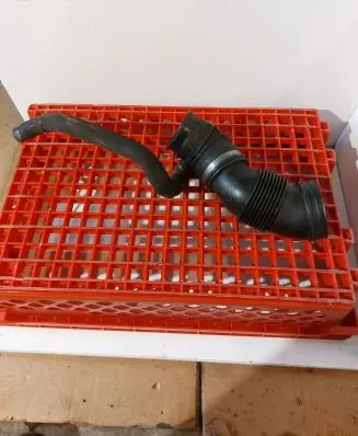 Audi A8 S8 D3 4E Air intake duct part 4E0145747E 4E0145711