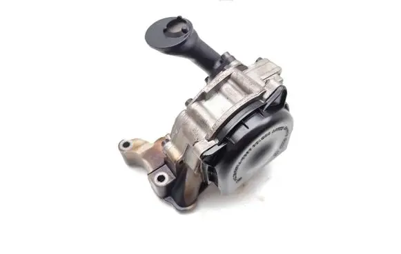 Skoda Octavia Mk2 (1Z) Oil pump 03C103669E