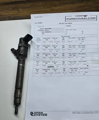 Volvo V70 Fuel injector 30777526 5B17KL5C