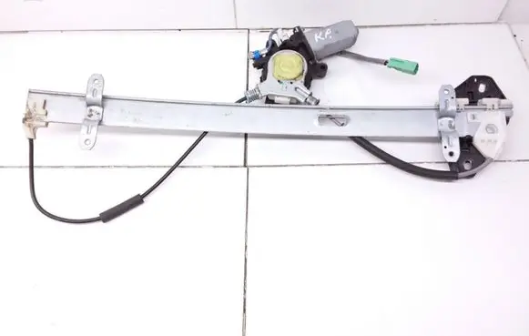 Honda CR-V Front door window regulator with motor