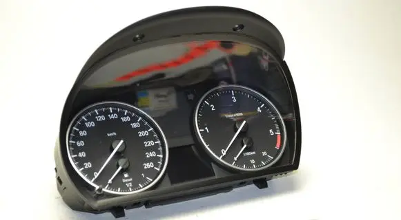 Speedometer (instrument cluster)