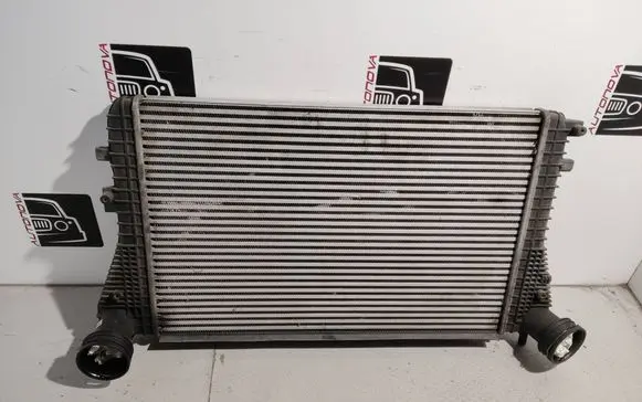 Volkswagen Jetta V Intercooler radiator 1K0145803L