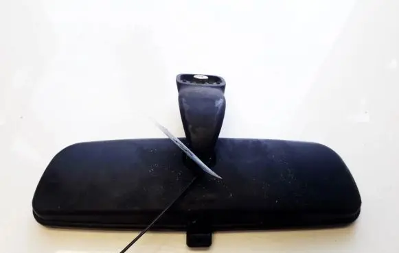 SsangYong Rexton Rear view mirror (interior) E13010083