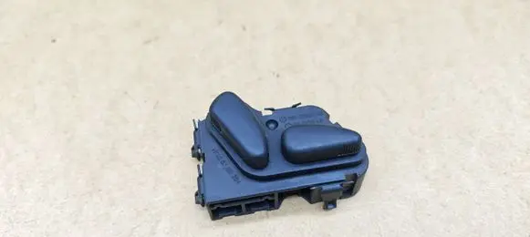 Mercedes-Benz E W211 Seat control switch 2108213751