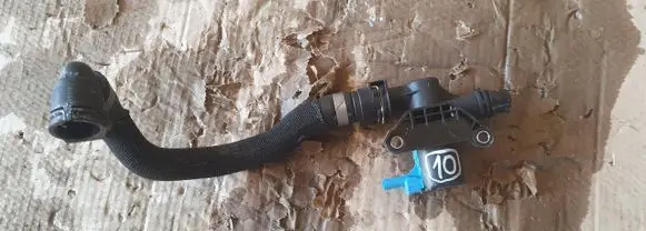 Opel Corsa F Engine coolant pipe/hose 9832977580