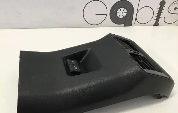 Toyota RAV 4 (XA50) USB socket connector 8553278010 5886060050