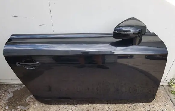 Door (2 Door Coupe)