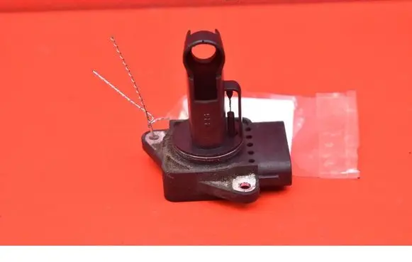 Toyota Yaris Mass air flow meter 22204-33010