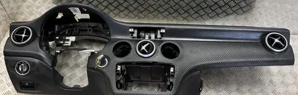 Mercedes-Benz A W176 Dashboard 