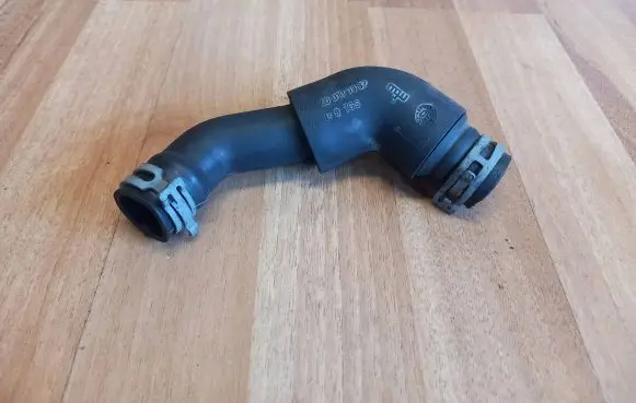 Mercedes-Benz B W245 Engine coolant pipe/hose A6400100982 A6400101282