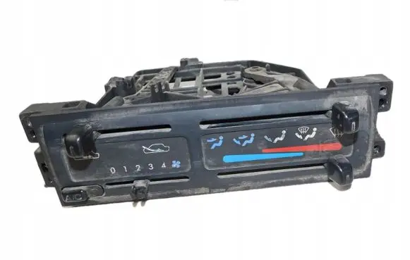 Nissan Serena Climate control unit