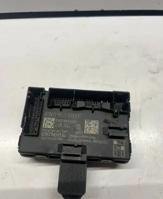 Audi A4 S4 B9 Door control unit/module 8W0959593E