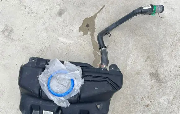 Toyota Aygo AB40 Fuel tank 771000H050