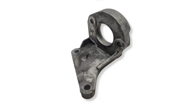 Opel Insignia A Driveshaft support bearing bracket 55560072