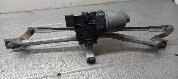 Front wiper linkage