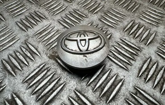 Toyota Corolla Verso E121 Original wheel cap 0030281