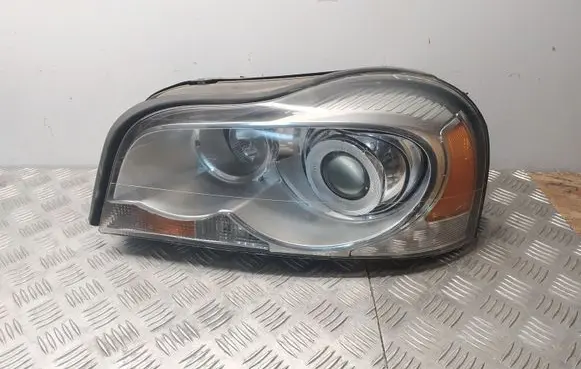 Volvo XC90 Headlight/headlamp 31111845