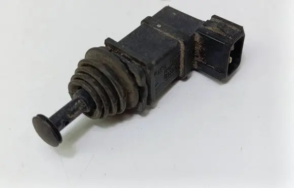 Volkswagen Golf III Brake pedal sensor switch 191953236