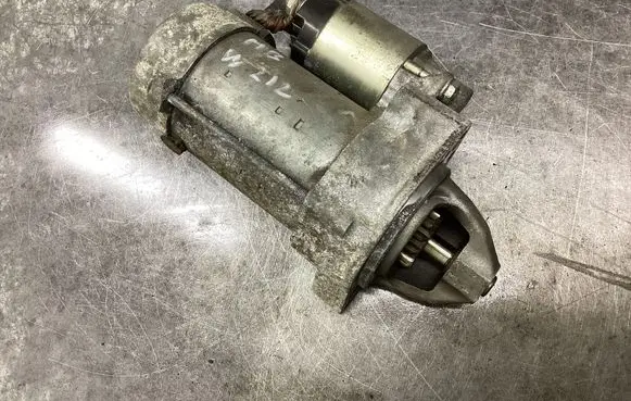 Mercedes-Benz E W212 Starter motor A6519060026 4280005511