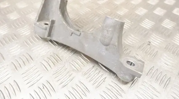 Lexus ES 250 - 300 - 330 Engine mounting bracket 1234125010