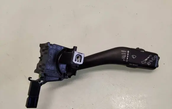 Seat Altea XL Wiper control stalk ANP80H024C 1K0953519J