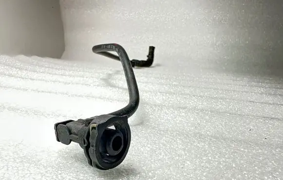 Audi A4 S4 B8 8K Engine coolant pipe/hose 8K0121081P
