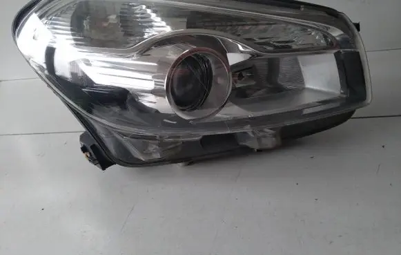 Nissan Qashqai Headlight/headlamp 26010BR61B