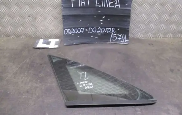 Fiat Linea Front triangle window/glass 