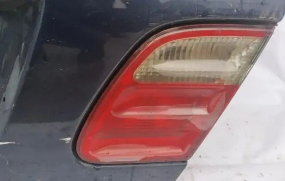 Mercedes-Benz E W210 Tailgate rear/tail lights
