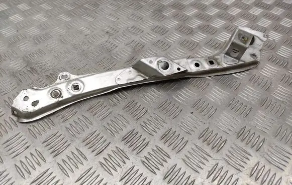 Toyota RAV 4 (XA30) Headlight/headlamp mounting bracket