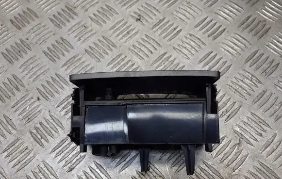 Alfa Romeo GT Rear door ashtray LS375415