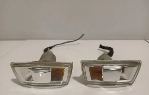 Opel Insignia A Front fender indicator light 13252455