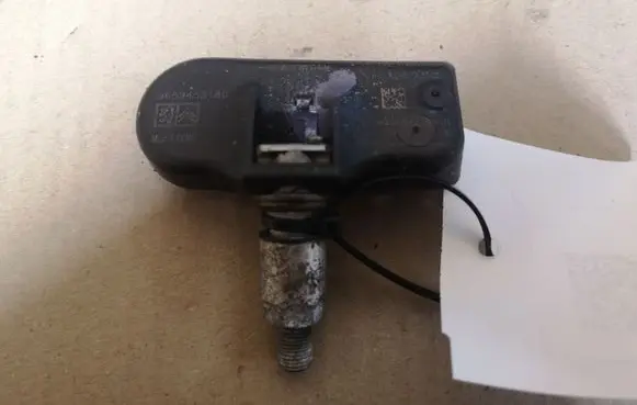 Peugeot 607 Tire pressure sensor 9659452180 S120123004F