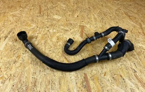 Land Rover Evoque II Engine coolant pipe/hose M8D28260AB